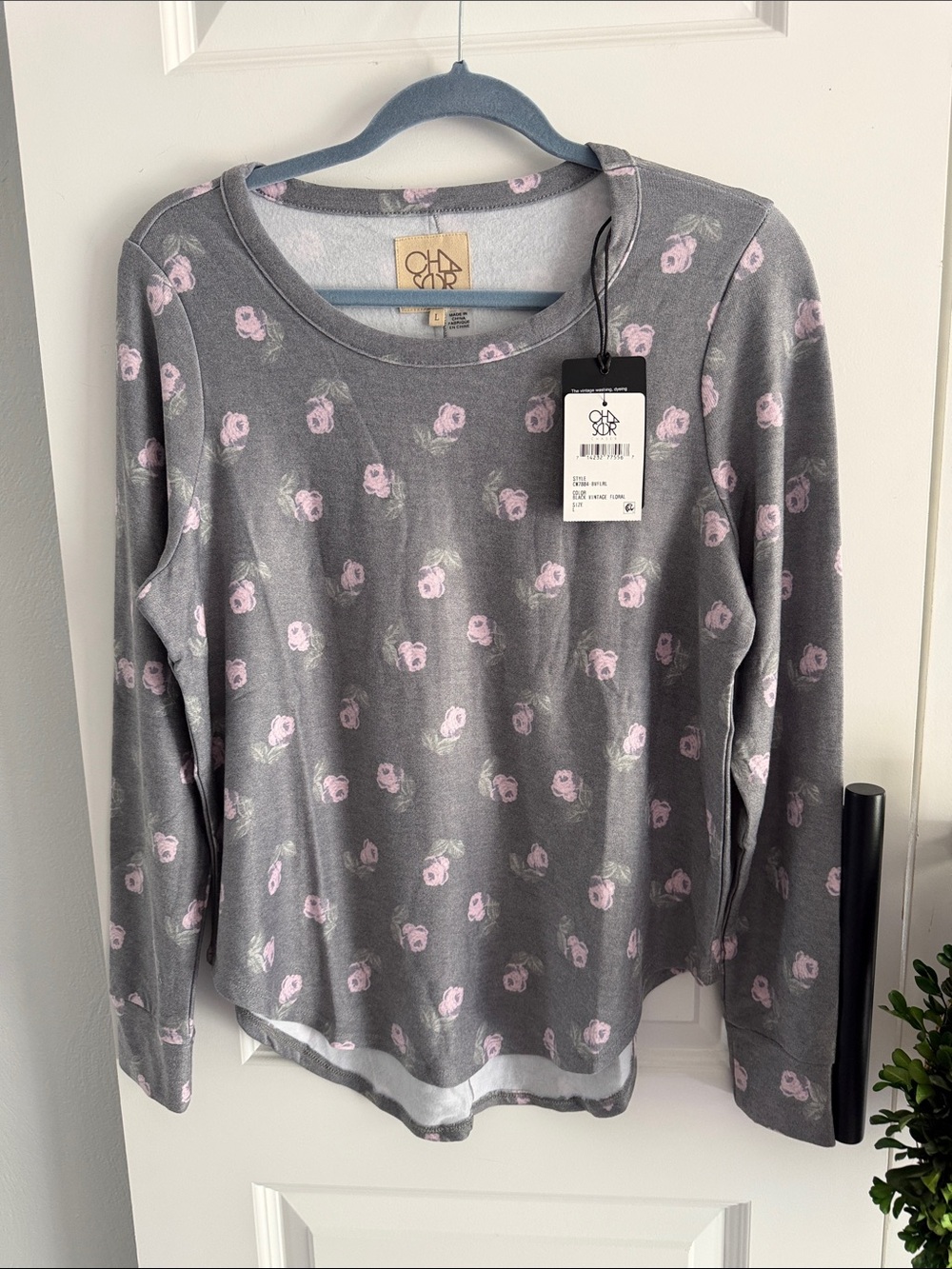 Chaser Gray Long Sleeve Floral Tee with Pink Rose Motif large